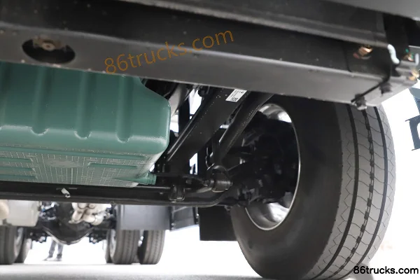 FAW Jiefang Yingtu cabine affaires 15,6 L LNG 660 ch 6X4(10 roues) boîte FAW Jiefang 12 vitesses AMT automatique tracteur routier Châssis (3