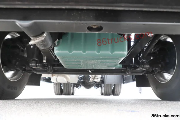 FAW Jiefang Yingtu cabine affaires 15,6 L LNG 660 ch 6X4(10 roues) boîte FAW Jiefang 12 vitesses AMT automatique tracteur routier Châssis (1