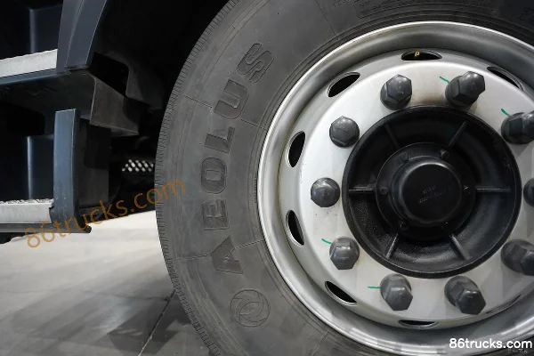 Dongfeng Commercial Vehicle Dongfeng Tianlong KL 4X2(6 wheels) Battery Swap Electric Tractor Truck CATL 400kWh Chassis (3) | 86Trucks