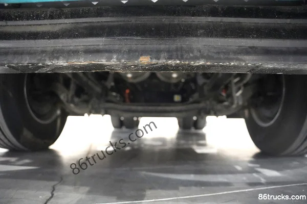 Dongfeng Commercial Vehicle Dongfeng Tianlong KL 6X4(10 wheels) Electric Tractor Truck CATL 600kWh Chassis (3) | 86Trucks