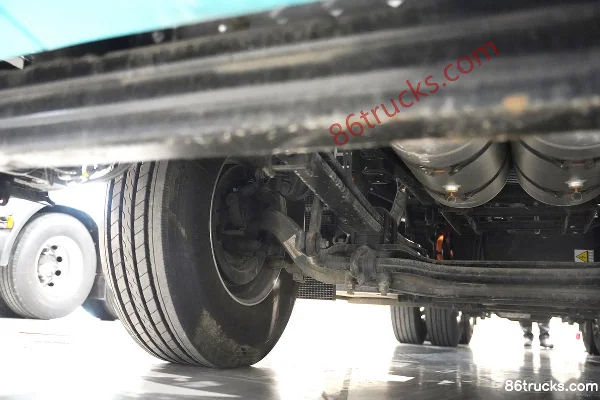 Dongfeng Commercial Vehicle Dongfeng Tianlong KL 6X4(10 wheels) Electric Tractor Truck CATL 600kWh Chassis (1) | 86Trucks