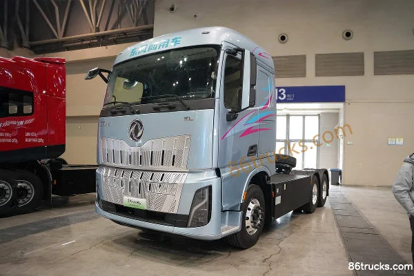 Dongfeng Commercial Vehicle Dongfeng Tianlong KL 6X4(10 wheels) Electric Tractor Truck CATL 400kWh Exterior (3) | 86Trucks