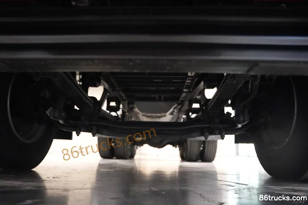 Dongfeng Commercial Vehicle Dongfeng Tianlong KL 6X4(10 wheels) Battery Swap Electric Tractor Truck CATL 600kWh Chassis (3) | 86Trucks