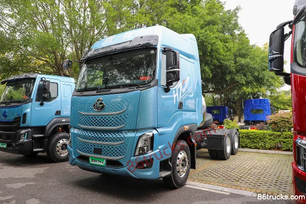 Dongfeng H7 Pro 12.5L LNG 480 hp 6X4(10 wheels) Fast Gear 12-speed Tractor Truck Exterior (3) | 86Trucks