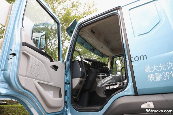 Dongfeng H5 6X4(10 roues) tracteur routier 100% électrique CATL 466kWh Cabine (1) | 86Trucks