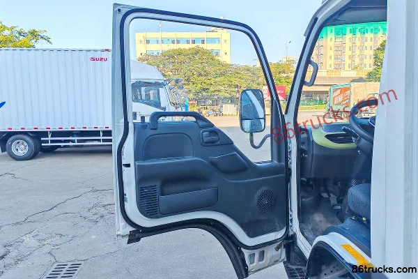 Qingling Isuzu EV100 Lingjuli Narrow Body Hydraulic Brake 3.8m Single Row Pure Electric Van Micro Truck CATL 77.28kWh 4X2(6 wheels) Cab (1)