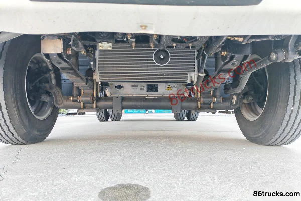 Qingling Isuzu EV100 Lingjuli Narrow Body Hydraulic Brake 3.8m Single Row Pure Electric Van Micro Truck CATL 77.28kWh 4X2(6 wheels) Chassis