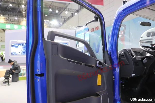 Sinotruk HOWO Mengshi 2.5L Diesel 185 hp 4X2(6 wheels) Fast Gear 8-speed 3.15m Single Row Dump Truck Cab (3) | 86Trucks