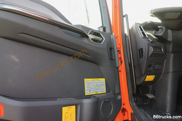 Sinotruk HOWO G5X Pro 4.9L diesel 260 hp 4X2(6 wheels) Sinotruk 12-speed 5.4m flatbed cargo truck Cab (3) | 86Trucks