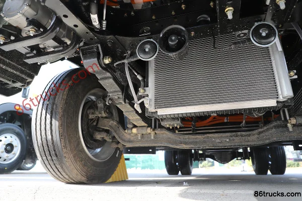 Sinotruk HOWO Tongshuai PRO 4,15 m camion porteur à grille électrique pur cabine simple FinDreams 150,83 kWh (couchette) 4X2(6 roues) Châssi