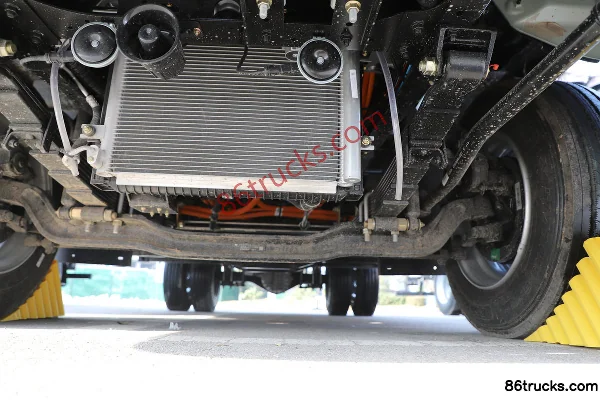 Sinotruk HOWO Tongshuai PRO 4,15 m camion porteur à grille électrique pur cabine simple FinDreams 150,83 kWh (couchette) 4X2(6 roues) Châssi