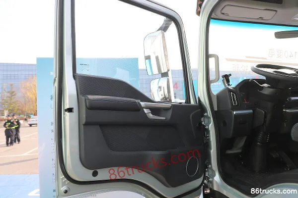 Sinotruk HOWO Hanjiang PRO 4.15m Single Row Pure Electric Flatbed Light Truck CATL 140.41kWh 4X2(6 wheels) Cab (3) | 86Trucks