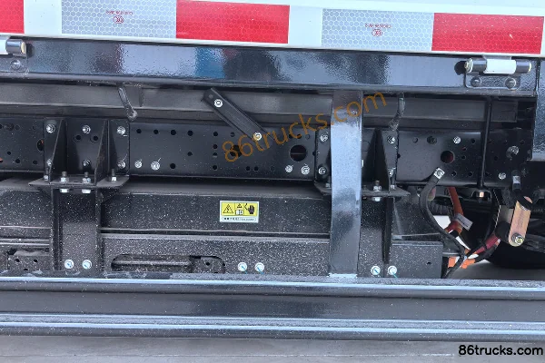 Yuejin Dana T3 frein hydraulique camion léger plateau cabine simple électrique pur 3,805 m Qingtao 50,23 kWh 4X2(6 roues) Châssis (1) | 86Tr