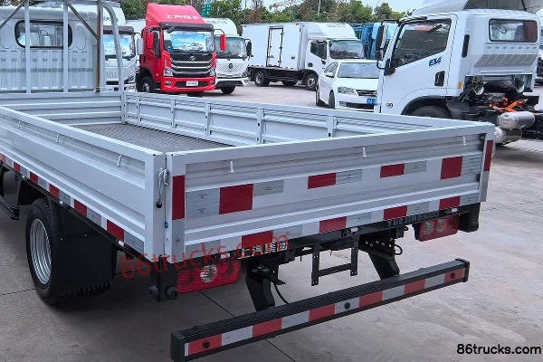 Yuejin Dana T3 frein hydraulique camion léger plateau cabine simple électrique pur 3,805 m Qingtao 50,23 kWh 4X2(6 roues) Carrosserie (1)