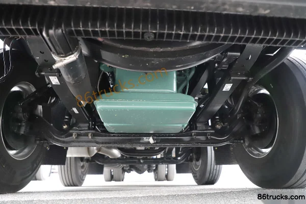 FAW Jiefang Qingdao Yinghang Zhizun Edition 580hp 8X4(12 wheels) Diesel AMT automatic 9.4m refrigerated truck Chassis (1) | 86Trucks