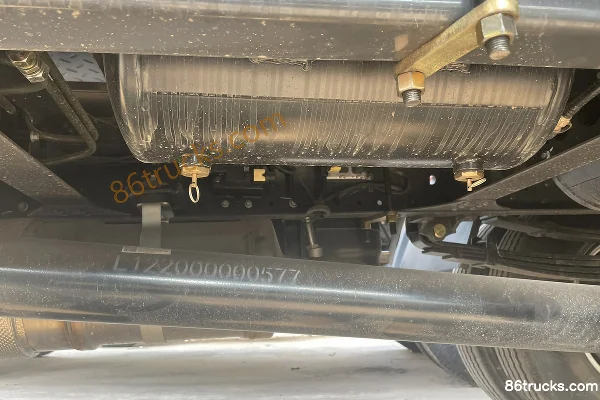 Foton Aumark S1 Zhiying Edition 160hp 4X2(6 wheels) 4.14m AMT Automatic Single Row Box Light Truck Chassis (3) | 86Trucks