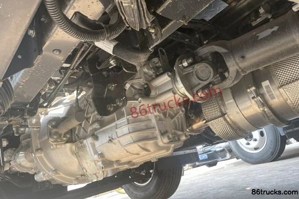 Foton Aumark S1 Zhiying Edition 160hp 4X2(6 wheels) 4.14m AMT Automatic Single Row Box Light Truck Chassis (2) | 86Trucks