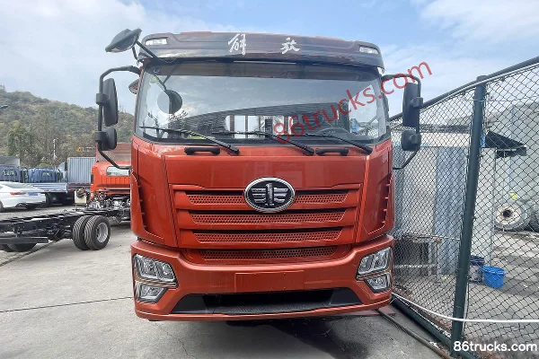 FAW Jiefang Qingdao JK6 medium truck 220 hp 4X2(6 wheels) 6.75m stake cargo truck (China VI) Exterior (2) | 86Trucks