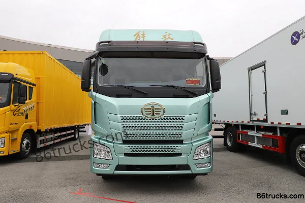 FAW Jiefang Qingdao JH6 Zhixiang Edition 7L Diesel 330hp 4X2(6 wheels) Fast Gear 9-Speed AMT Automatic 9.7m Van Cargo Truck Exterior (2) | 8