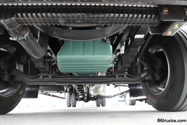 FAW Jiefang J6L Elite Edition 7.8L Diesel 320hp 4X2(6 wheels) FAW Jiefang 8-Speed 9.55m Van Cargo Truck Chassis (1) | 86Trucks