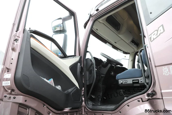FAW Jiefang J6V Pro Elite Edition 7.8L Diesel 320hp 4X2(6 wheels) FAW Jiefang 8-Speed 9.6m Van Cargo Truck Cab (1) | 86Trucks