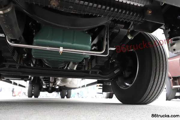 FAW Jiefang J6V Pro Elite Edition 7.8L Diesel 320hp 4X2(6 wheels) FAW Jiefang 8-Speed 9.6m Van Cargo Truck Chassis (3) | 86Trucks