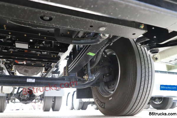 FAW Jiefang J6P 4X2(6 wheels) Electric Tractor Truck CATL 465kWh Chassis (3) | 86Trucks