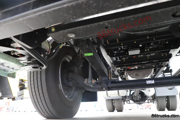FAW Jiefang J6P 4X2(6 wheels) Electric Tractor Truck CATL 465kWh Chassis (2) | 86Trucks