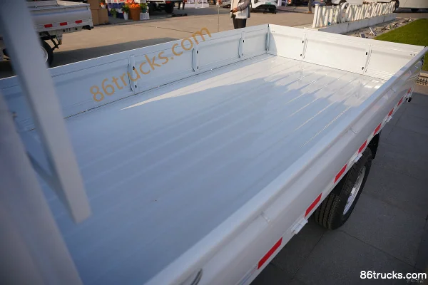 Dongfeng T7E 3.1m Single Row Pure Electric Stake Micro Truck CATL 41.86kWh 4X2(6 wheels) Body (2) | 86Trucks