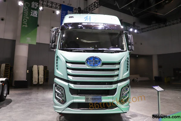 FAW Jiefang J6V 6X4(10 wheels) Plug-in Extended Range Hybrid Tractor Truck CATL 118kWh Exterior (2) | 86Trucks