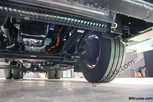 FAW Jiefang J6V 6X4(10 wheels) Plug-in Extended Range Hybrid Tractor Truck CATL 118kWh Chassis (3) | 86Trucks