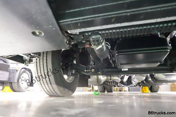 FAW Jiefang J6E 4X2(6 wheels) Hybrid Tractor Truck CATL 58kWh Chassis (2) | 86Trucks