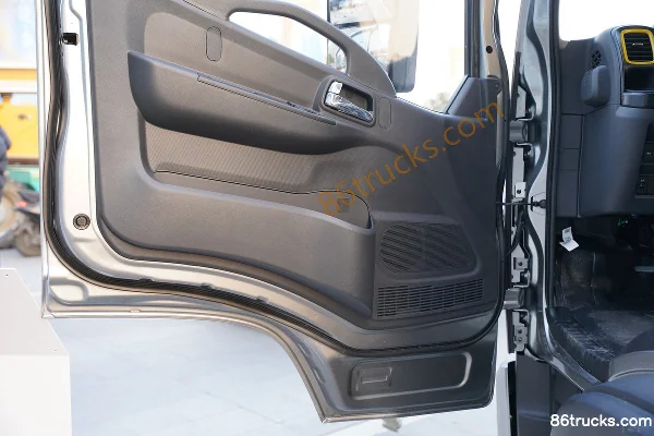 Dongfeng D6-M 2.5L Diesel 170 ch 4X2(6 roues) WLY 6 vitesses 4,17 m cabine simple ridelle (3) | 86Trucks
