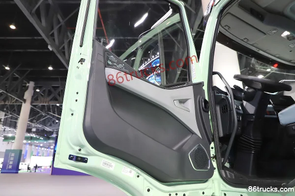 FAW Jiefang J6G Pro 6X4(10 wheels) Electric Tractor Truck CATL 400kWh Cab (3) | 86Trucks