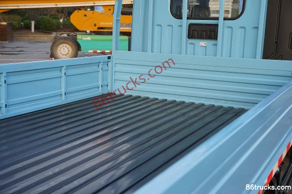 Dongfeng D6-S 2.3L Diesel 142 hp 4X2(6 wheels) WLY 5-Speed Air Brake 3.2m Double Row Flatbed Light Truck Body (3) | 86Trucks