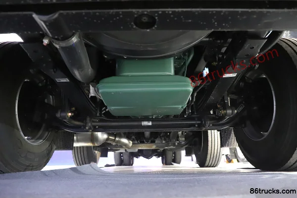 FAW Jiefang J7 12.5L diesel 580ch 8X4(12 roues) FAW Jiefang 12 vitesses AMT automatique camion porteur à grille 9,4m Châssis (1) | 86Trucks