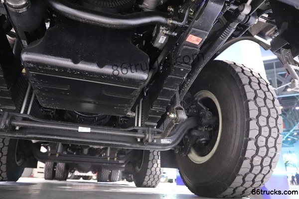 FAW Jiefang J7 13.2L Diesel 640 hp 8X4(12 wheels) FAW Jiefang 12-Speed 8.5m Dump Truck Chassis (3) | 86Trucks