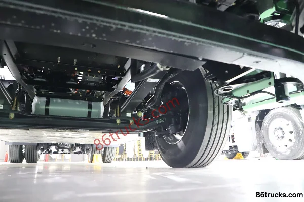 FAW Jiefang J6E 4X2(6 wheels) Battery Swap Electric Tractor Truck CATL 512kWh Chassis (3) | 86Trucks