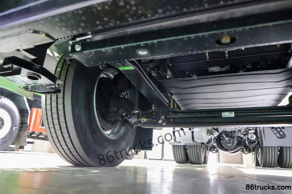 FAW Jiefang J6L 6X4(10 wheels) Pure Electric Tractor Truck 400.61kWh Chassis (2) | 86Trucks