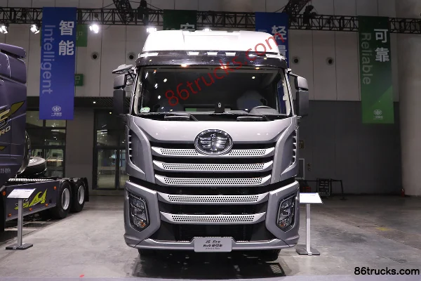 FAW Jiefang J6 PRO 12.5L Diesel 580hp 6X4(10 wheels) Tractor Truck Exterior (2) | 86Trucks