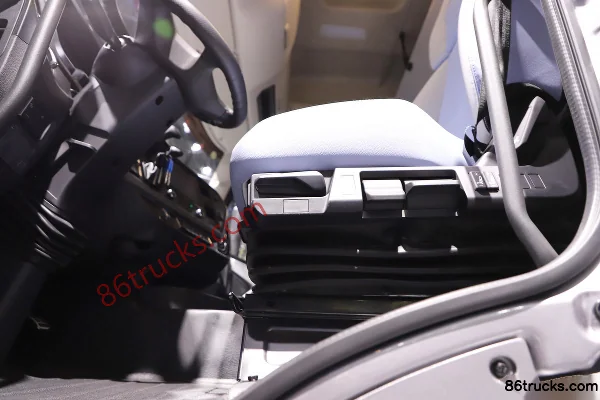 FAW Jiefang J6 PRO 12.5L Diesel 580hp 6X4(10 wheels) Tractor Truck Cab (3) | 86Trucks