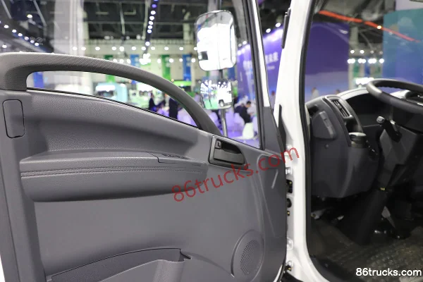 FAW Jiefang Hu VR Light-duty Version 3.82m Single Row Pure Electric Flatbed Light Truck Lishen 63.75kWh 4X2(6 wheels) Cab (3) | 86Trucks