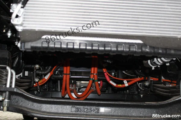Forland Linghang G6 4X2(6 roues) camion frigorifique électrique pur à cabine simple 4,08 m 141,32 kWh Châssis (1) | 86Trucks