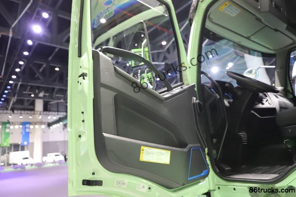 FAW Jiefang J6L 4X2(6 wheels) 9.6m Pure Electric Van Cargo Truck CATL 310kWh Cab (3) | 86Trucks