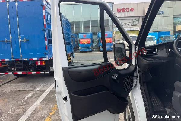 JMC Fushun 2023 Commercial 2.0T Diesel 146 ch 3 places Automatique Empattement extra-long Toit moyen-haut Fourgon fermé Cabine (1) | 86Truck