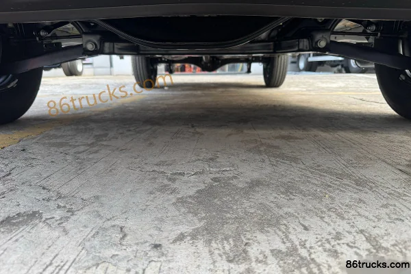 JMC Fushun 2023 Commercial 2.0T Diesel 146 ch 3 places Automatique Empattement extra-long Toit moyen-haut Fourgon fermé Châssis (1) | 86Truc