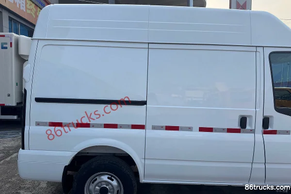 JMC Fushun 2023 Commercial 2.0T Diesel 146 ch 3 places Automatique Empattement extra-long Toit moyen-haut Fourgon fermé Caisse (1) | 86Truck