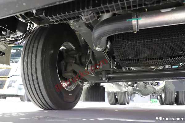 Sinotruk Sitrak G7H Heavy Truck Luxury Edition 590hp 6X4(10 wheels) LNG automatic tractor truck (hydraulic retarder) Chassis (2) | 86Trucks