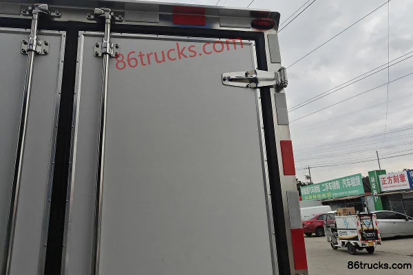 Yuejin Fuxing S100 95hp 4X2(6 wheels) 3.62m single-row van mini truck (China VI) Body (3) | 86Trucks
