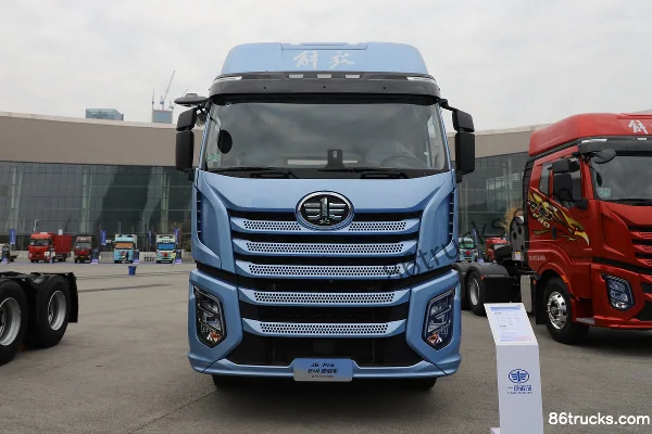 FAW Jiefang J6 PRO 11.1L Diesel 480hp 6X4(10 wheels) FAW Jiefang 12-Speed Tractor Truck Exterior (2) | 86Trucks